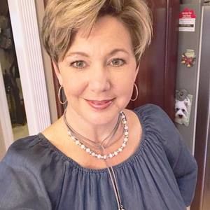 Meet your Posher, Janet